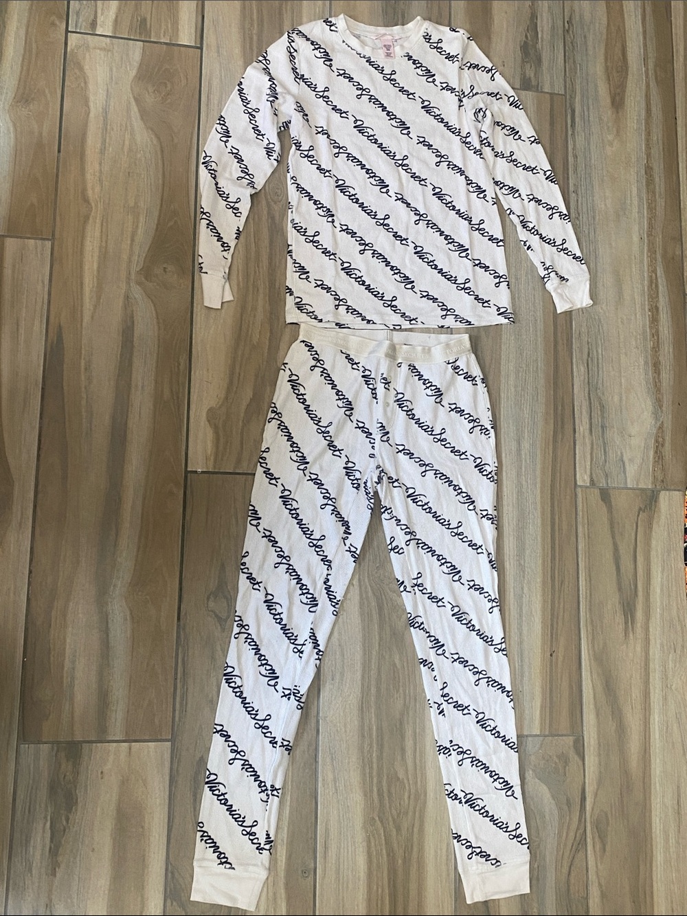 Victoria's Secret White Script-Print Long Sleeve Pajama Set